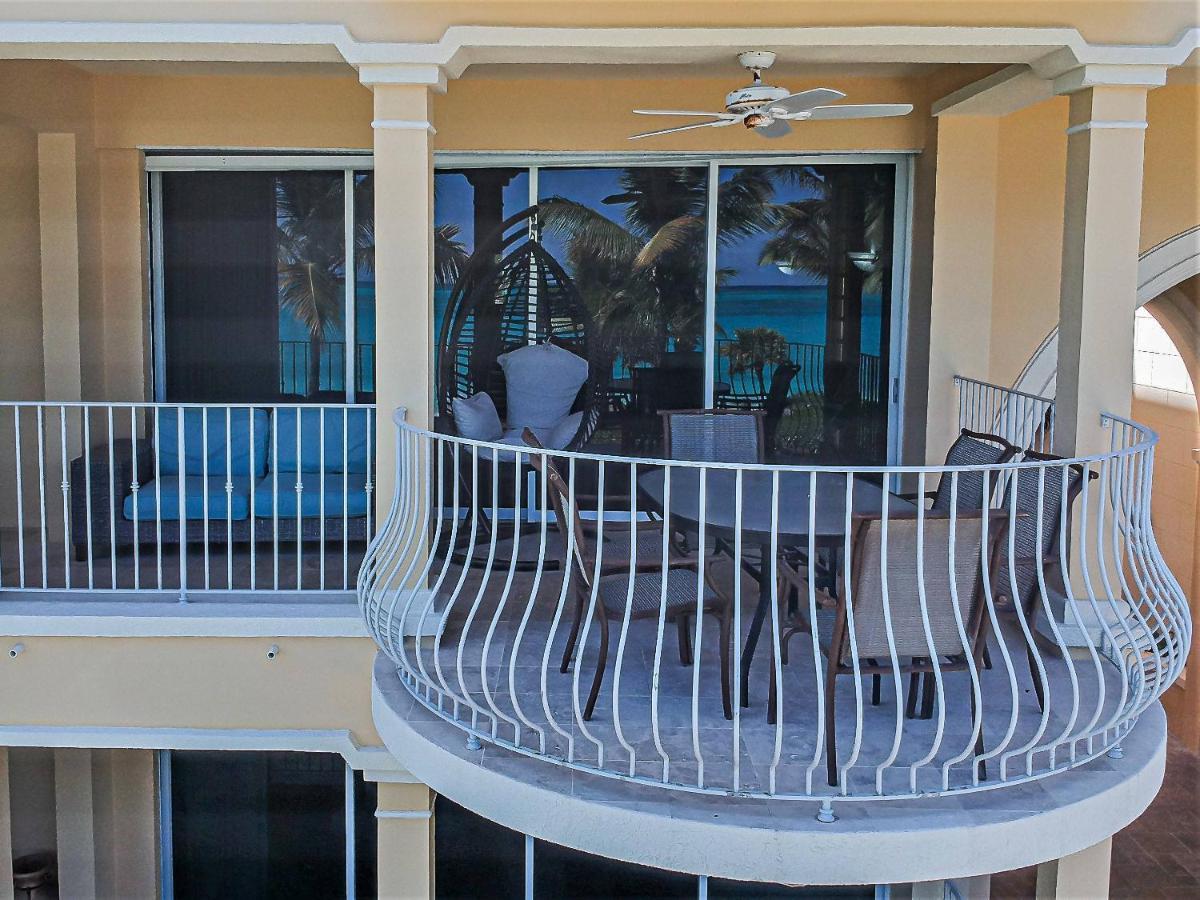 Villa Renaissance Unit 205 Grace Bay Beach Kültér fotó